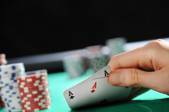 Poker texas holdem: Two Aces